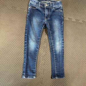3/24$ Guess “Emily low rise ultra skinny” girls jeans size 4